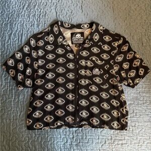 Black Eye Cropped Shirt